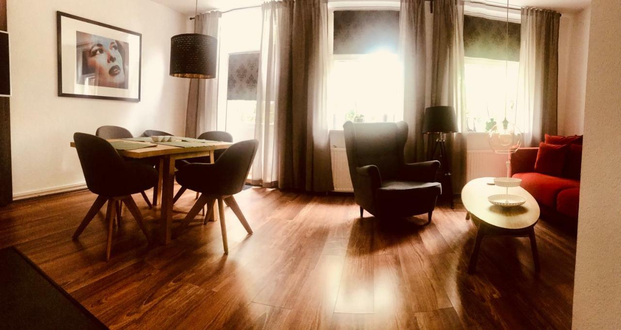 Altstadtmaerchen Apartment Leer Ngoại thất bức ảnh